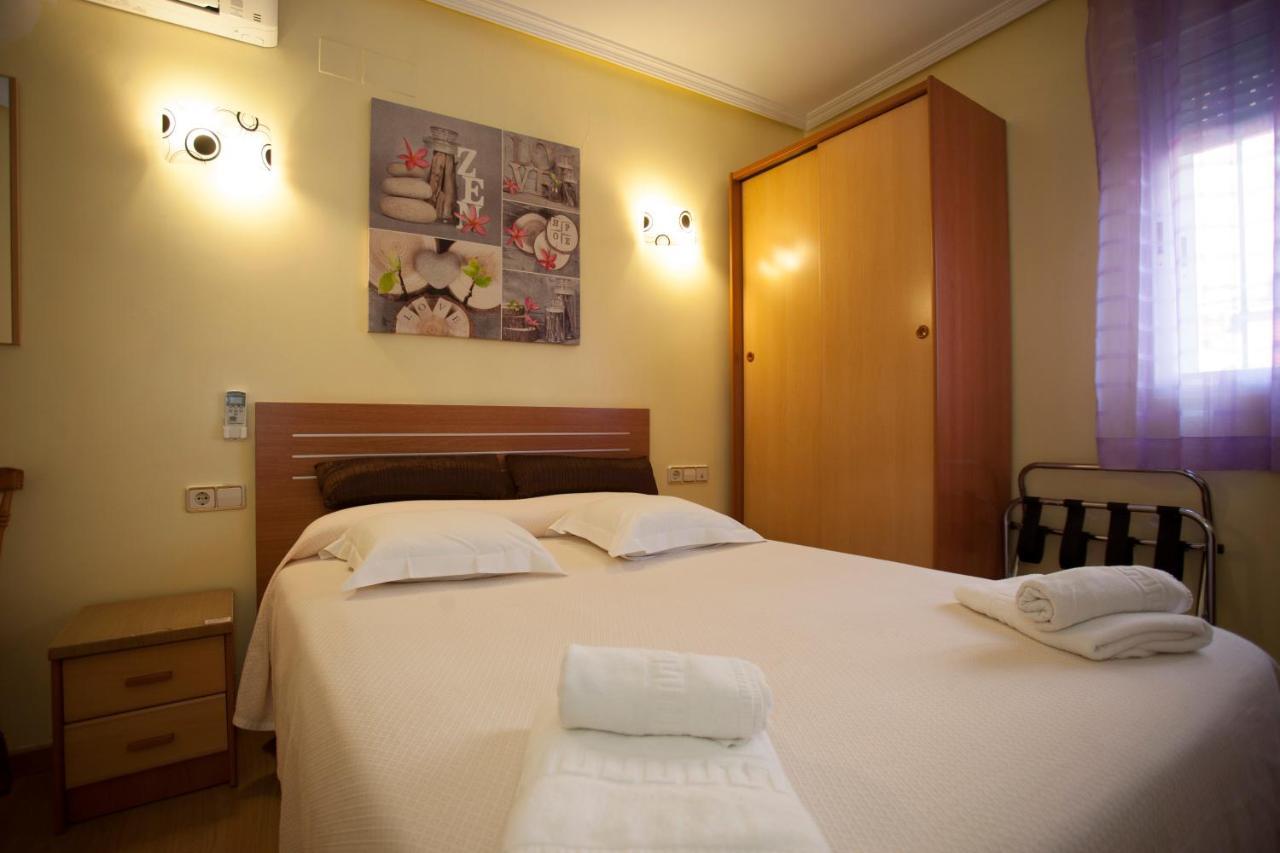 Hospedaje Los Rosales Madrid Exterior photo